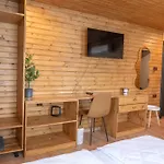 плаващи къщи райски кът язовир кърджали