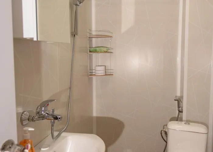 плаващи къщи райски кът язовир кърджали Semesterbostad Brosh