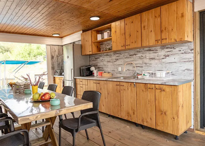 Semesterbostad плаващи къщи райски кът язовир кърджали