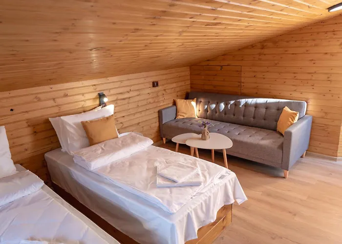 плаващи къщи райски кът язовир кърджали * Brosh